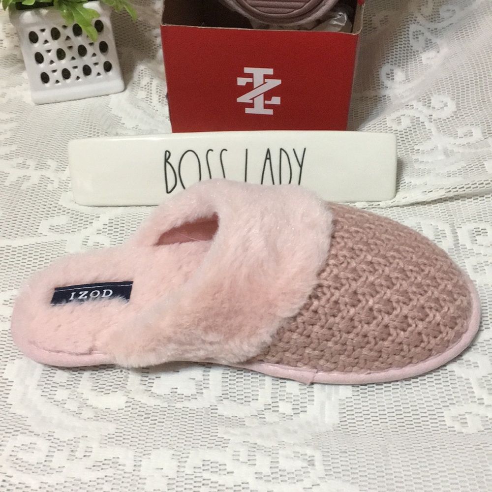 ISO’s Ladies Slippers NIB Rose Color 🔥SALE🔥
